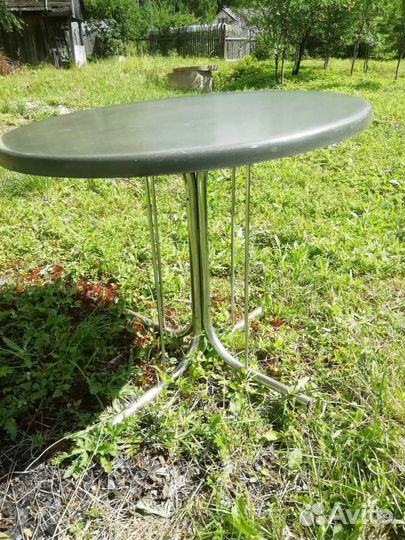 Стол круглый, 3 шт