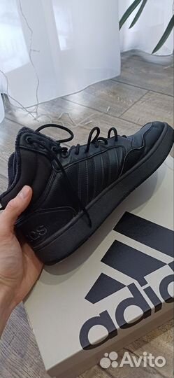 Кроссовки Adidas зимние