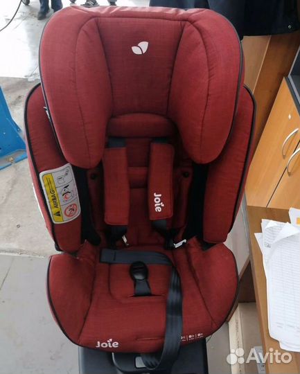Детское автомобильное кресло joie
