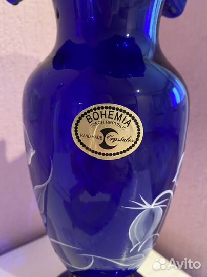 Ваза кобальтового стекла с ручной росписью