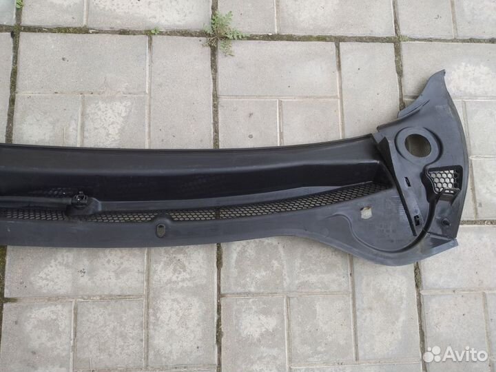 Решетка под лобовое стекло (Жабо ) передняя Opel