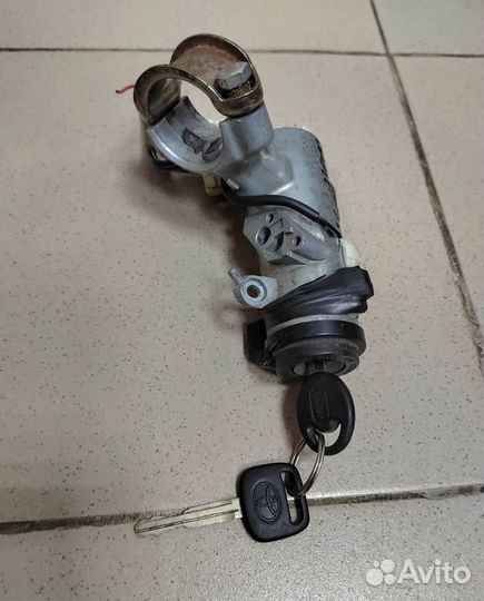 Замок зажигания Toyota Corolla E110 1.3