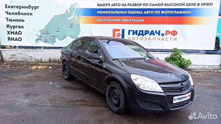 Козырек солнцезащитный левый Opel Astra H 13113042