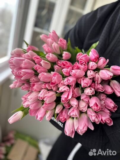 Продажа тюльпанов розница 8 марта