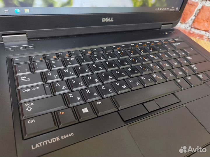 Ноутбук Dell Latitude для учебы с SSD Обмен