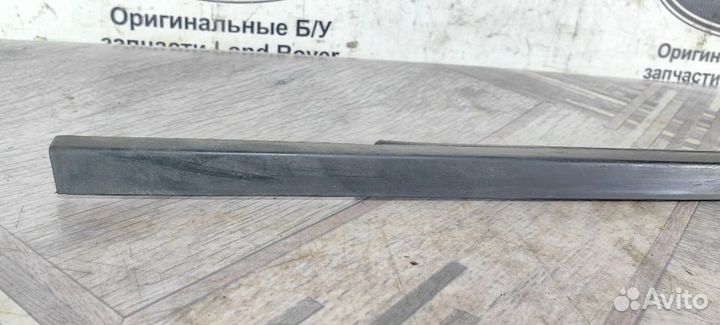 Молдинг стекла правый Land Rover Freelander 2 2.2