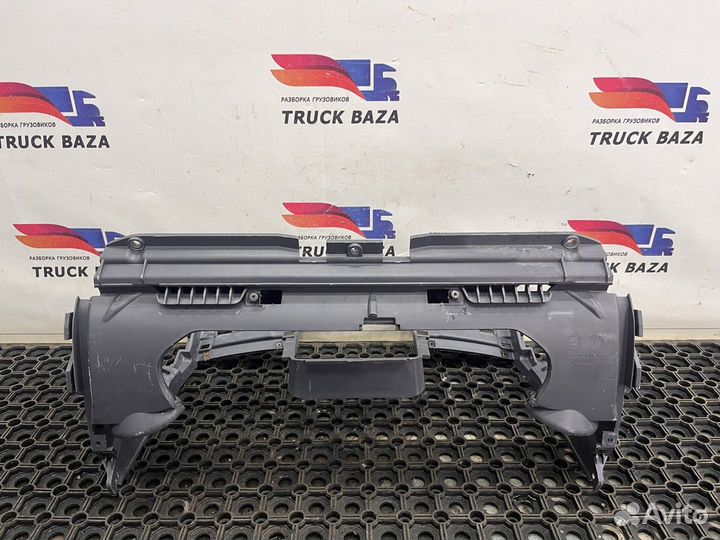 1879562 Накладка панели приборов Scania 5-series