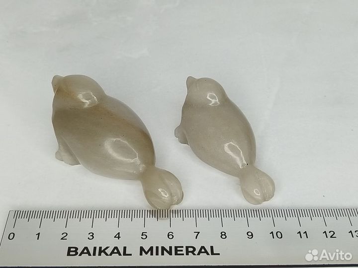 Статуэтка нерпы из белого нефрита