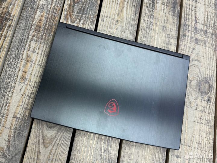 Игровой ноутбук MSI 15