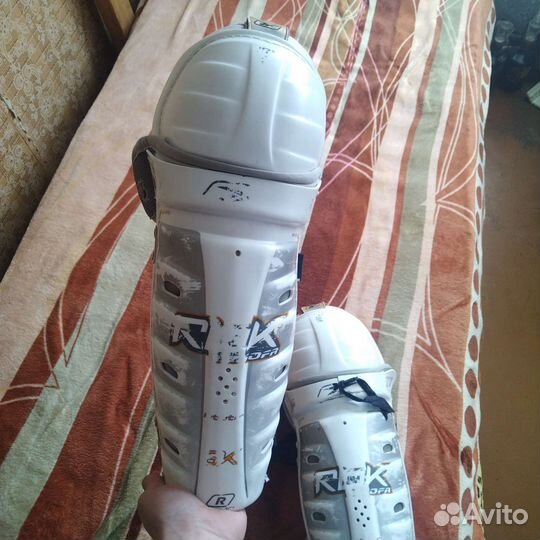 Хоккейные наколенники Reebok