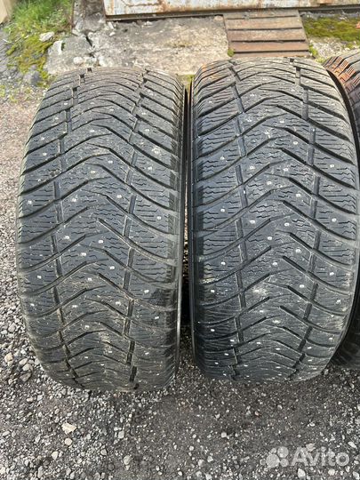 Yokohama Ice Guard IG65 275/45 R20