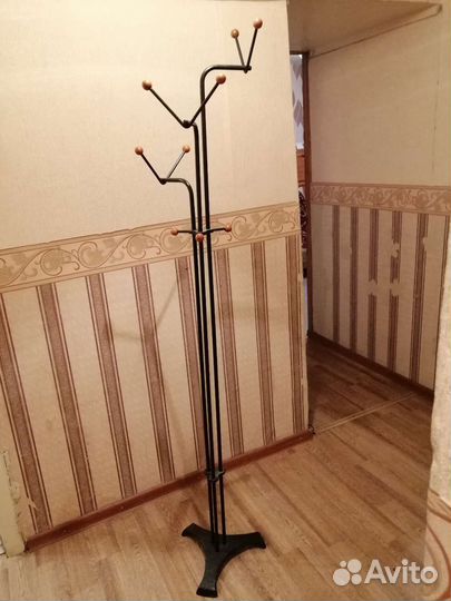 Вешалка напольная
