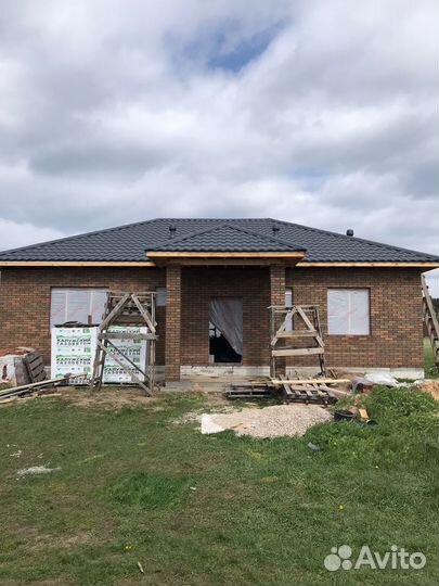 Бригада строителей