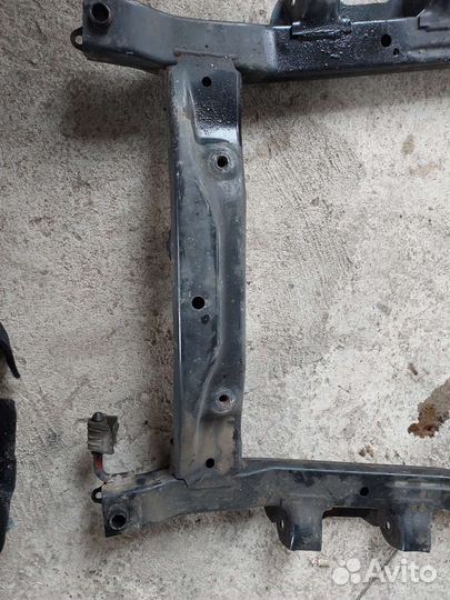 Подрамник renault logan, sandero