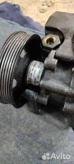Оригинальный насос гур М111 W210