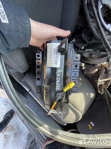 Подушка в торпедо опель антара