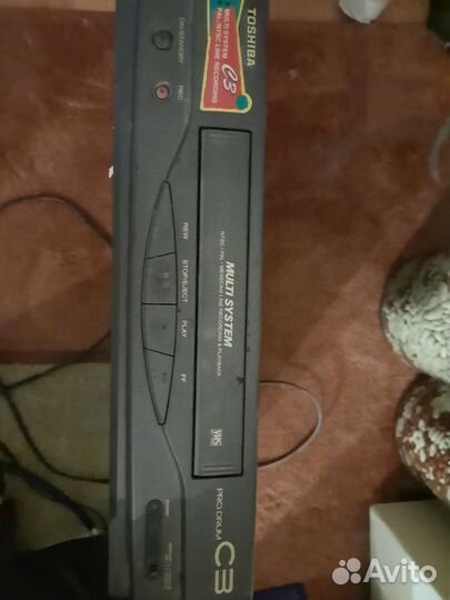 Видеомагнитофон toshiba
