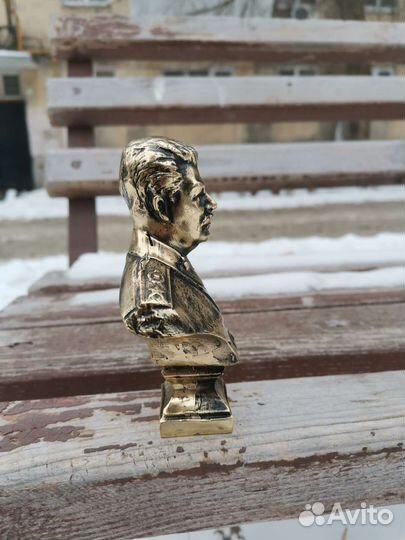 Бюст Сталина бронза