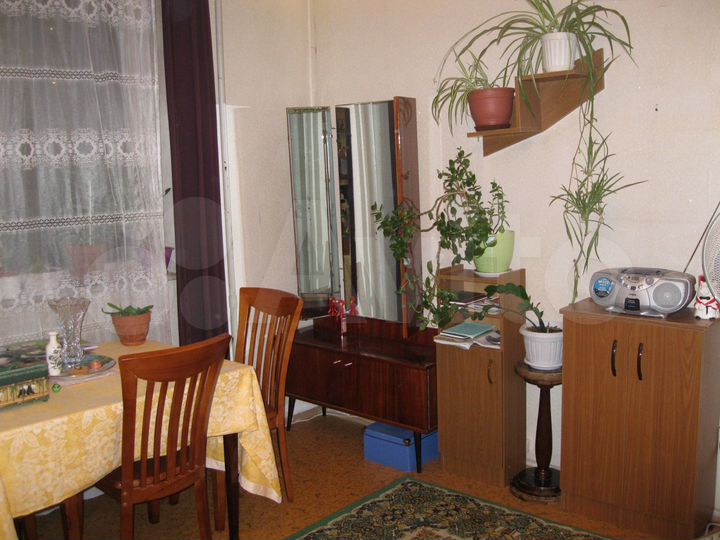 Комната 18 м² в 2-к., 8/17 эт.