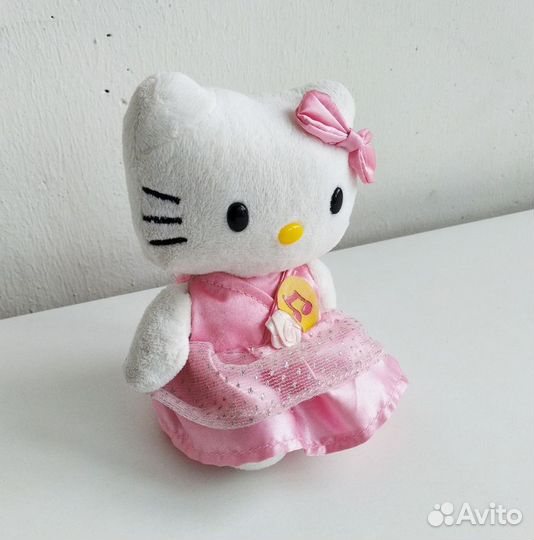 Hello Kitty из киндер сюрпризов