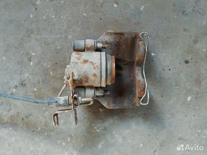 Суппорт передний правый ауди а4в6