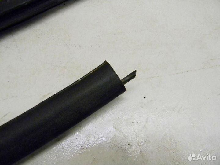 Уплотнитель (внутри) Focus I 1998-2004