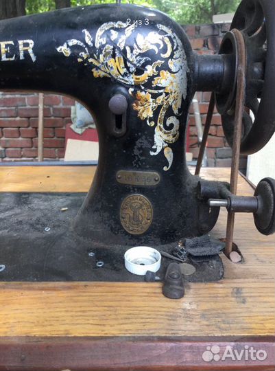 Швейная машина Singer