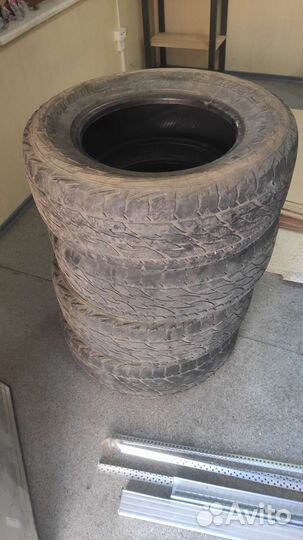 Bridgestone Dueler A/T 265/65 R17