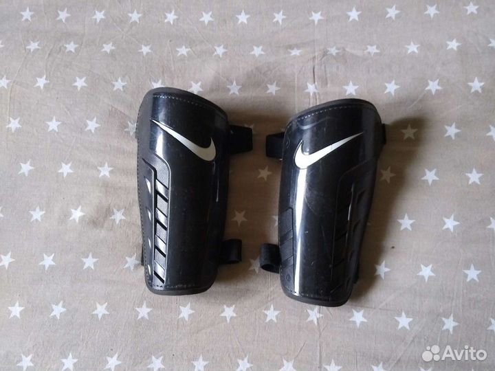 Защита на голень (щитки) Nike