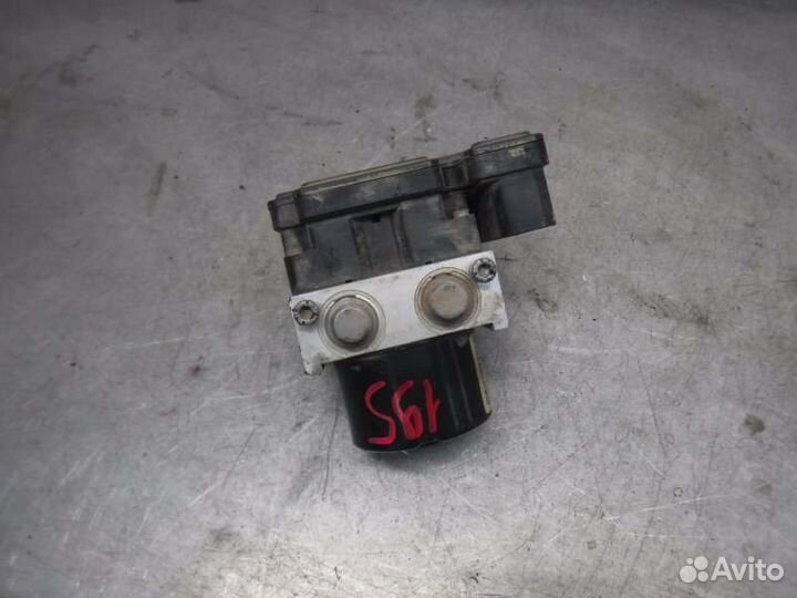 Блок abs Renault Fluence K4M 2011