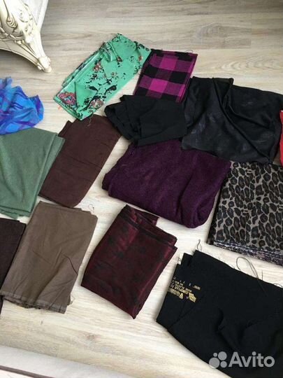 Отрезы ткани, нитки, кружева