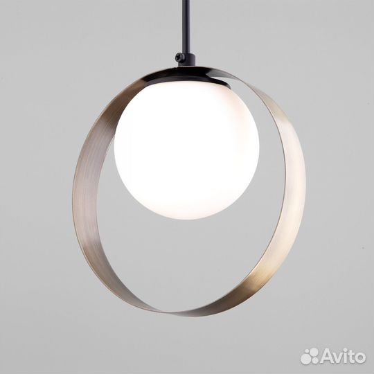 Люстра подвесная на кухню современная