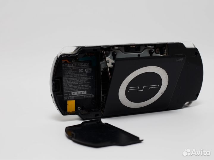 PSP Slim 2000 + аксессуары