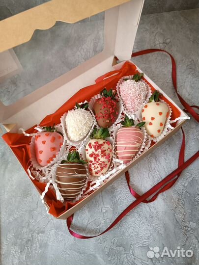 Клубника в шоколаде букеты