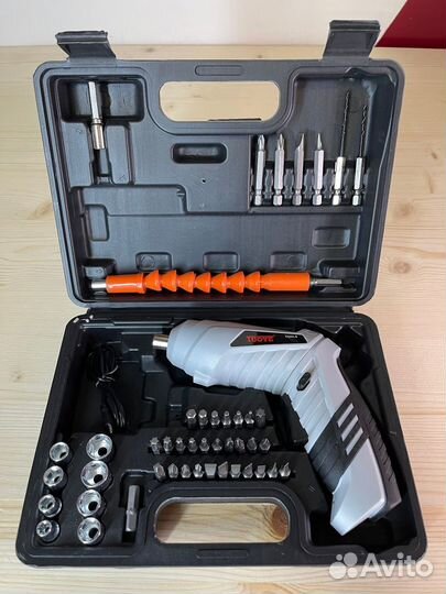 Лазерные уровни, отвертка, электрический ключ