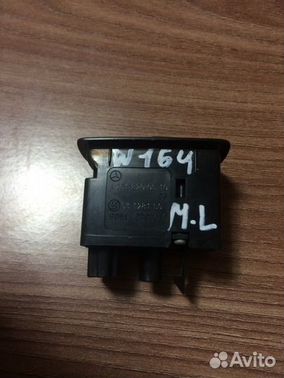Кнопка стеклопоъёмника Mercedes ML W164