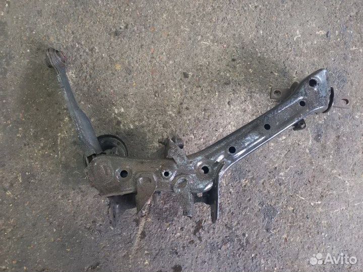 Рычаг подвески задний левый Honda Civic 2008