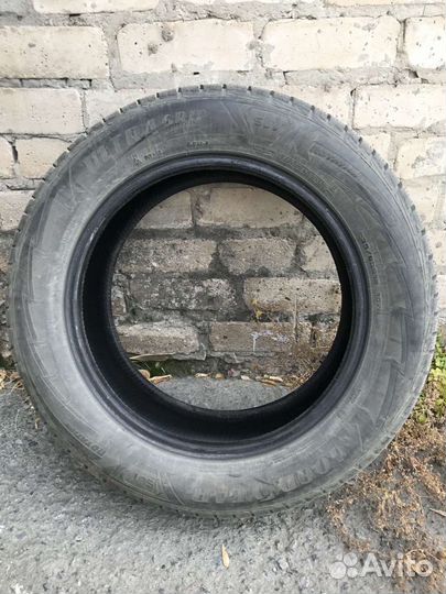 Goodyear UltraGrip Performance SUV Gen-1 235/60 R18