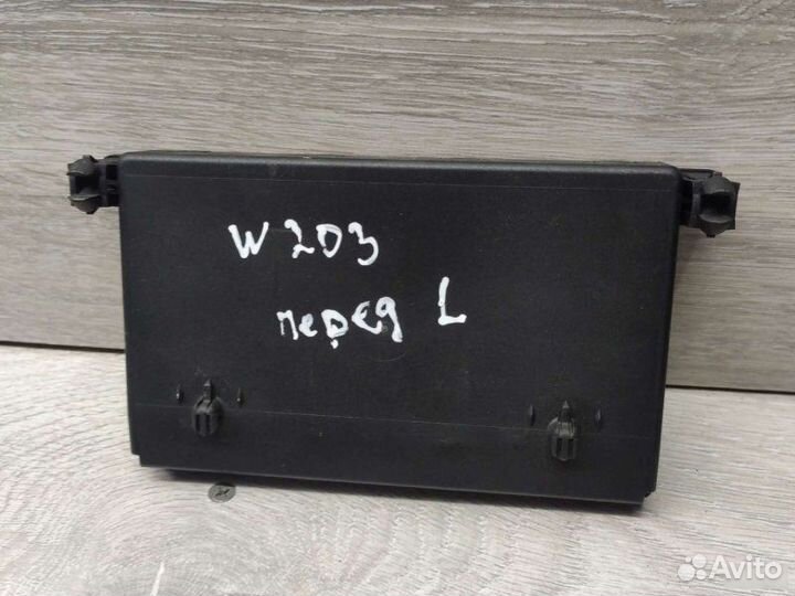 Блок управления двери Mercedes C W203