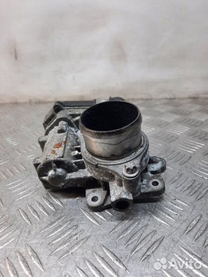 Дроссельная заслонка Opel Vectra универсал 1.9