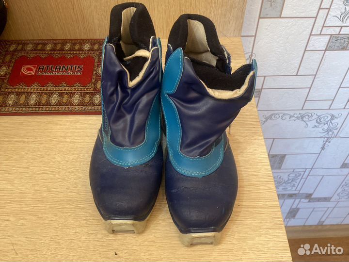 Лыжные ботинки 37 размер. коньковый ход