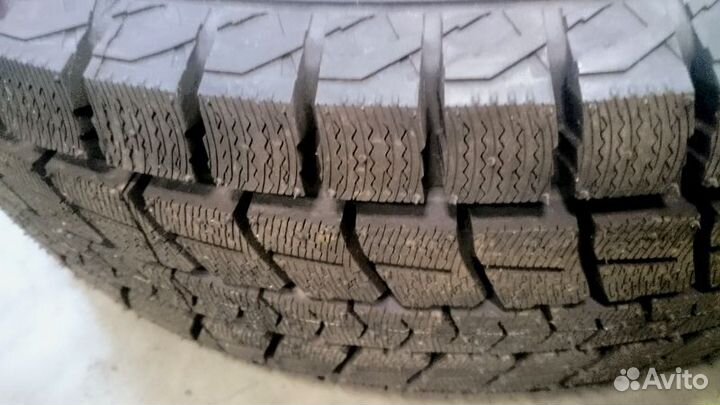 Dunlop Winter Maxx SJ8 235/55 R17 99R