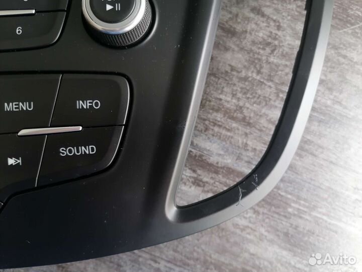 Блок управлени магнитолой Ford Kuga2