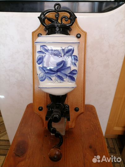 Настенная кофемолка, Гжель СССР