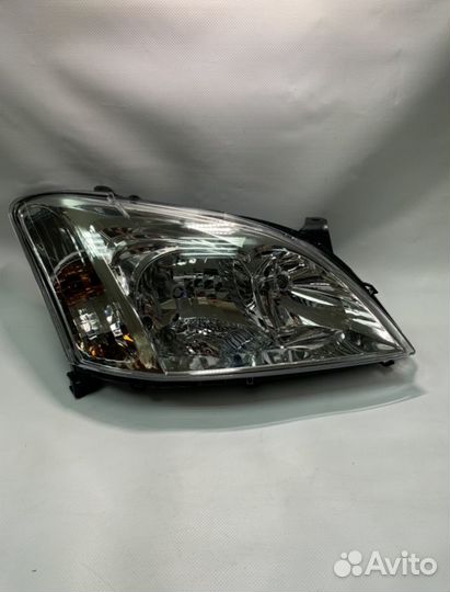 Фара правая Toyota Corolla Runx (2002-2006)