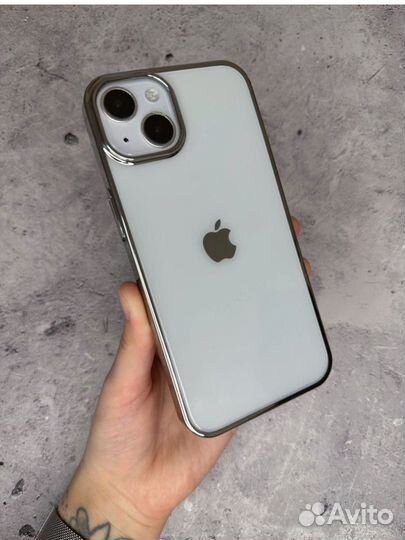 Чехол на iPhone 13