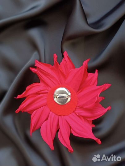 Брошь- цветок Георгин