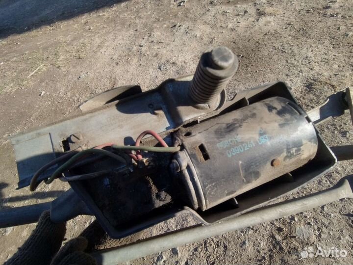 Трапеция дворников с моторчиком bmw е28