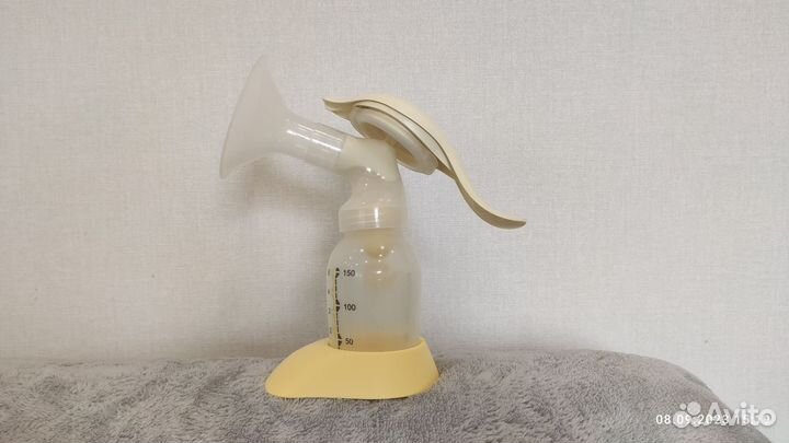 Молокоотсос medela ручной