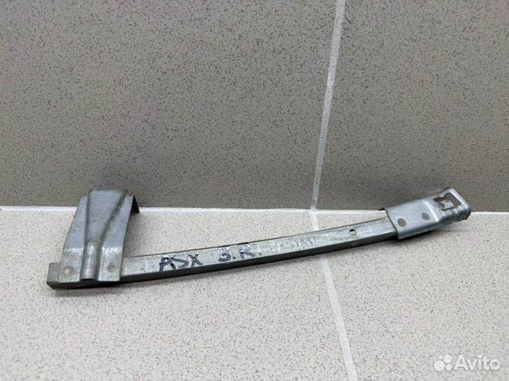 Направляющая стекла двери задняя правая Mitsubishi